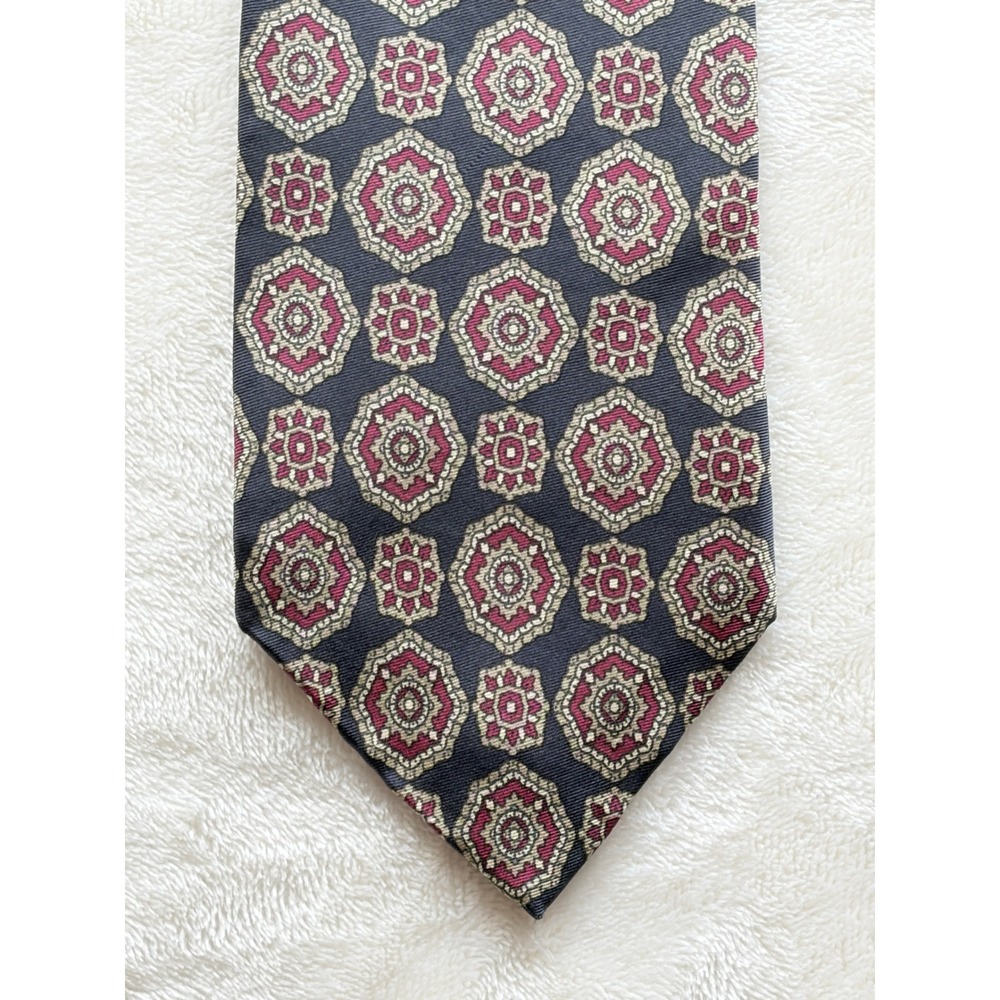 Gant Navy Red Medallion Silk Necktie Mens OS Excellent